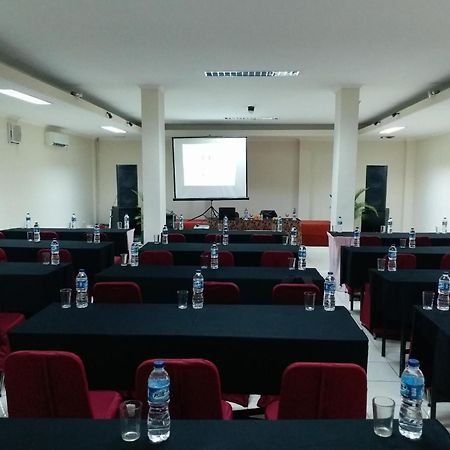 Pia Hotel Cirebon Dış mekan fotoğraf
