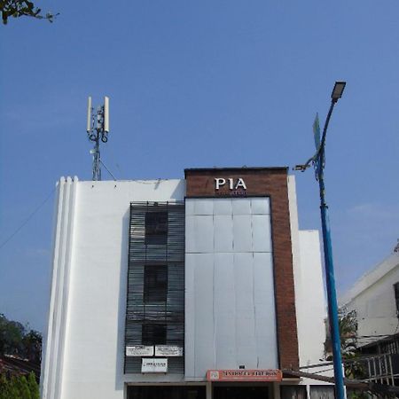 Pia Hotel Cirebon Dış mekan fotoğraf
