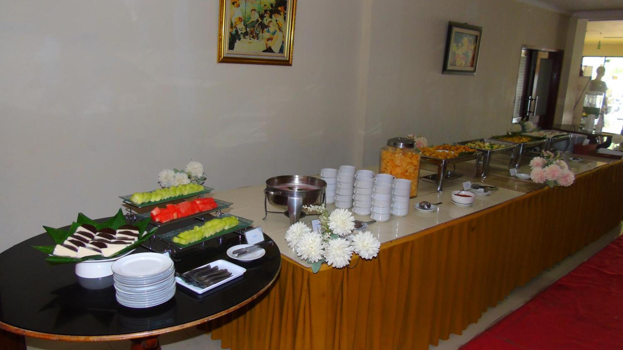 Pia Hotel Cirebon Dış mekan fotoğraf