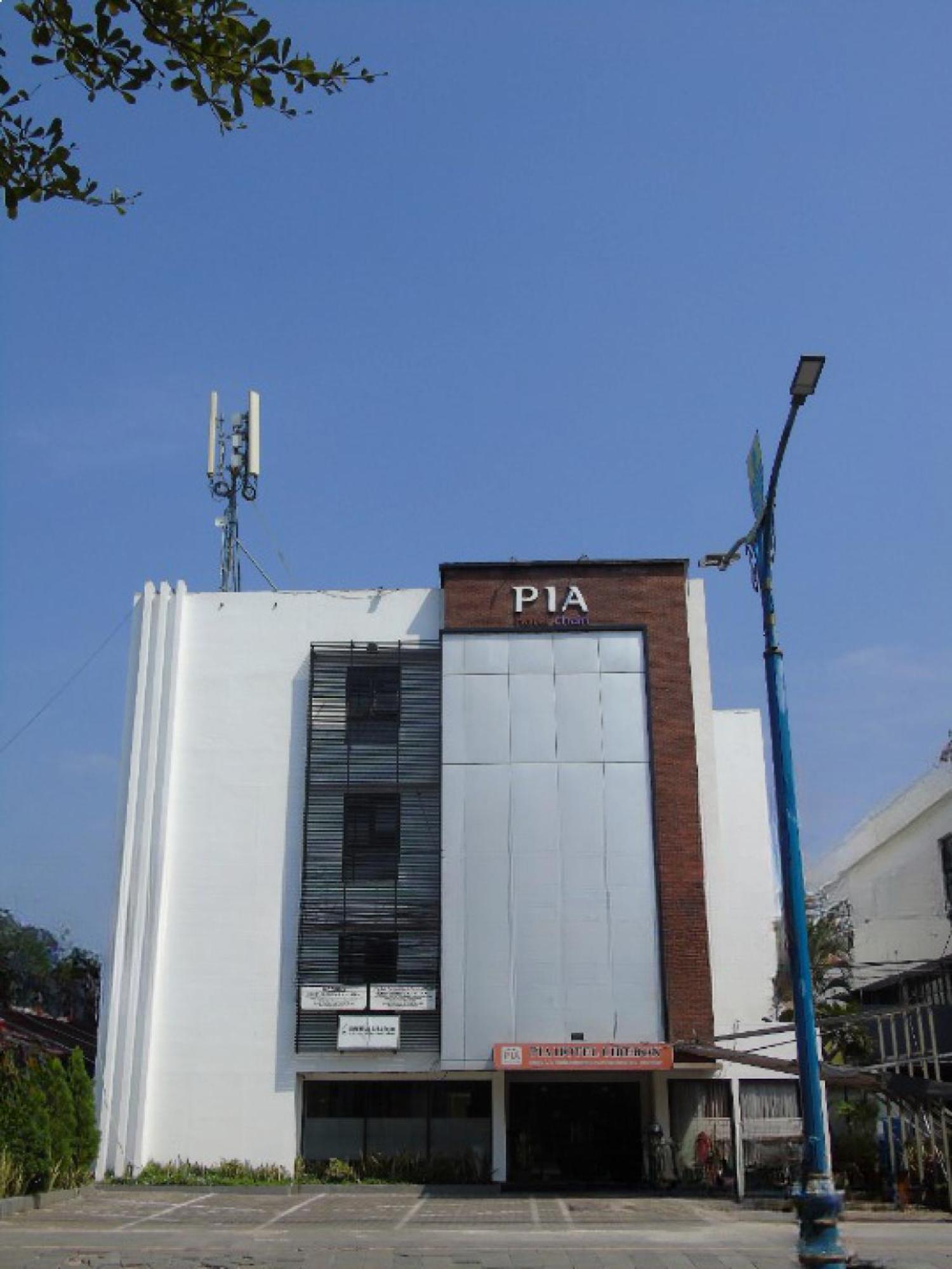 Pia Hotel Cirebon Dış mekan fotoğraf