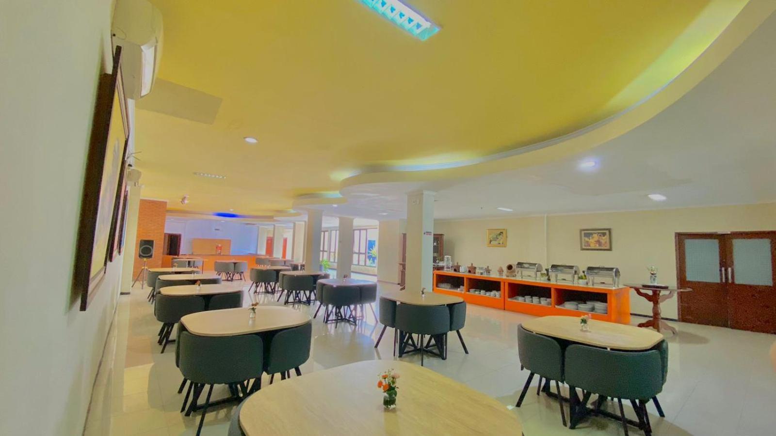 Pia Hotel Cirebon Dış mekan fotoğraf